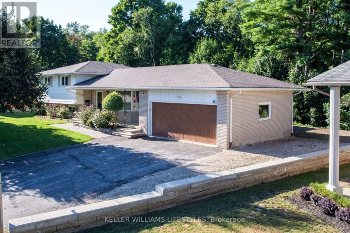 Photo 2 at 4 Burdock Court, Tillsonburg Photo 2 at 4 Burdock Court, Tillsonburg