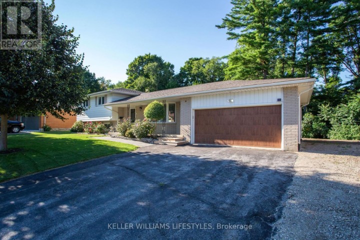 Photo 3 at 4 Burdock Court, Tillsonburg Photo 3 at 4 Burdock Court, Tillsonburg