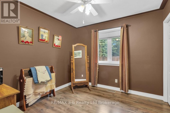 Photo 8 at 53 Woodland Crescent, Tillsonburg Photo 8 at 53 Woodland Crescent, Tillsonburg