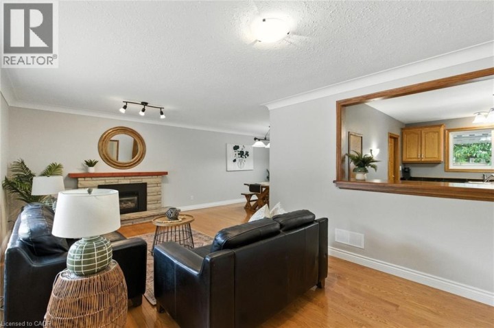 Photo 6 at 10 Sheffield Avenue, Brantford Photo 6 at 10 Sheffield Avenue, Brantford