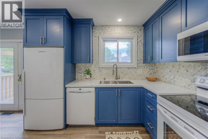 Photo 8 at 16 Brisbane Boulevard, Brantford Photo 8 at 16 Brisbane Boulevard, Brantford