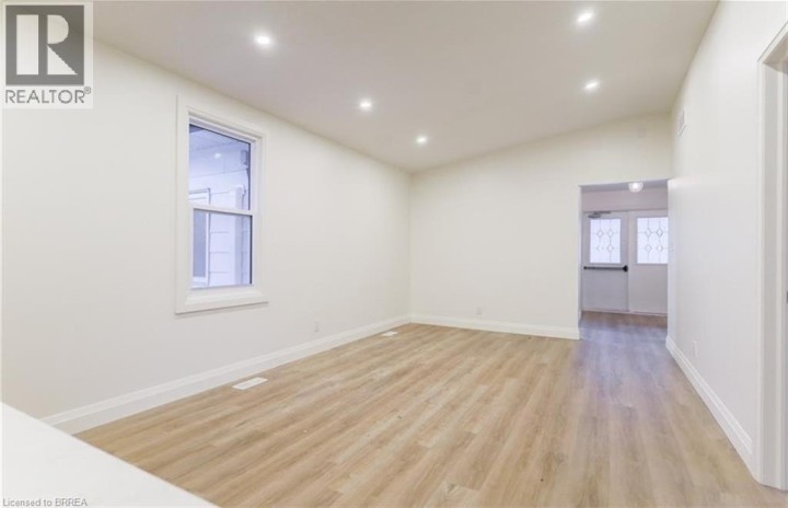 Photo 10 at 19 - A Creeden Street, Innerkip, Woodstock Photo 10 at 19 - A Creeden Street, Innerkip, Woodstock