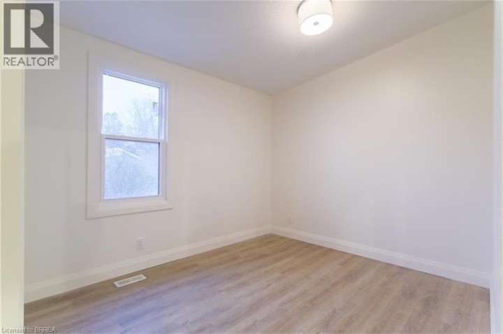 Photo 12 at 19 - A Creeden Street, Innerkip, Woodstock Photo 12 at 19 - A Creeden Street, Innerkip, Woodstock