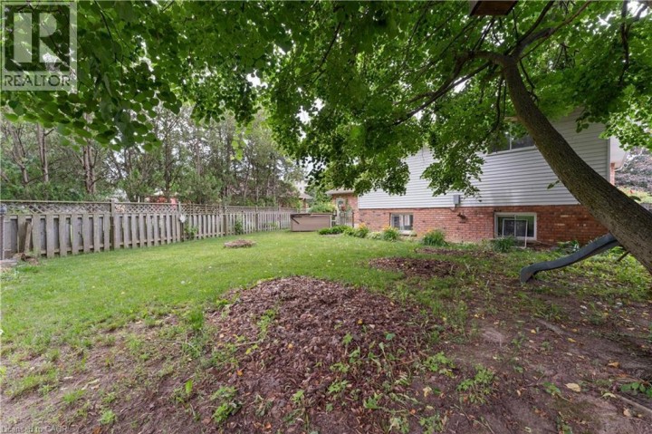 Photo 9 at 121 Tollgate Road, Brantford Photo 9 at 121 Tollgate Road, Brantford