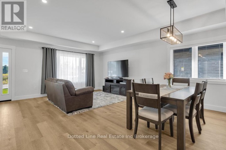 Photo 10 at 18 Walnut Drive, Tillsonburg Photo 10 at 18 Walnut Drive, Tillsonburg