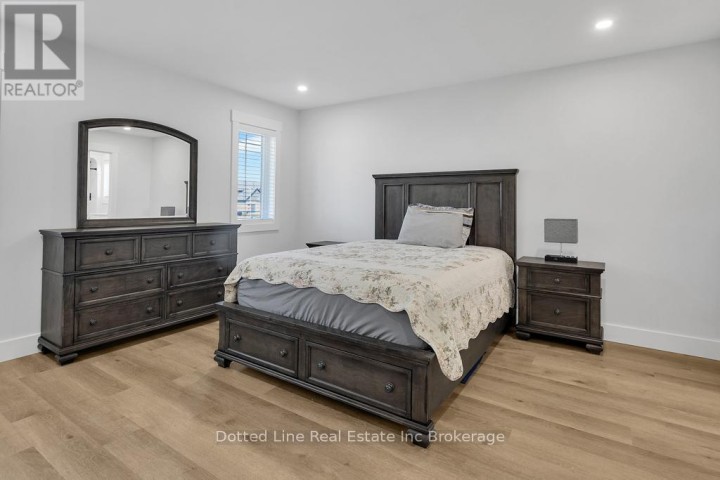 Photo 12 at 18 Walnut Drive, Tillsonburg Photo 12 at 18 Walnut Drive, Tillsonburg