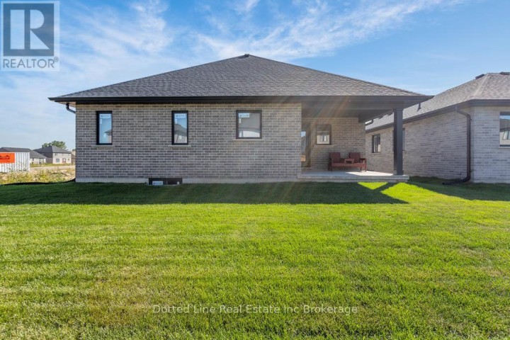 Photo 21 at 18 Walnut Drive, Tillsonburg Photo 21 at 18 Walnut Drive, Tillsonburg