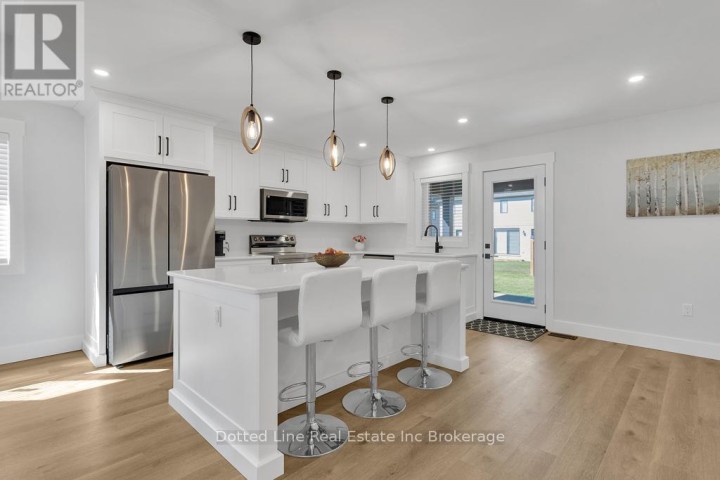 Photo 6 at 18 Walnut Drive, Tillsonburg Photo 6 at 18 Walnut Drive, Tillsonburg