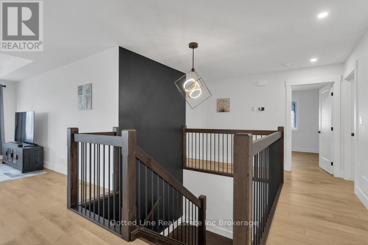 Photo 11 at 16 Walnut Drive, Tillsonburg Photo 11 at 16 Walnut Drive, Tillsonburg