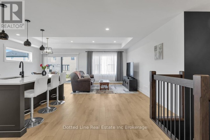 Photo 5 at 16 Walnut Drive, Tillsonburg Photo 5 at 16 Walnut Drive, Tillsonburg