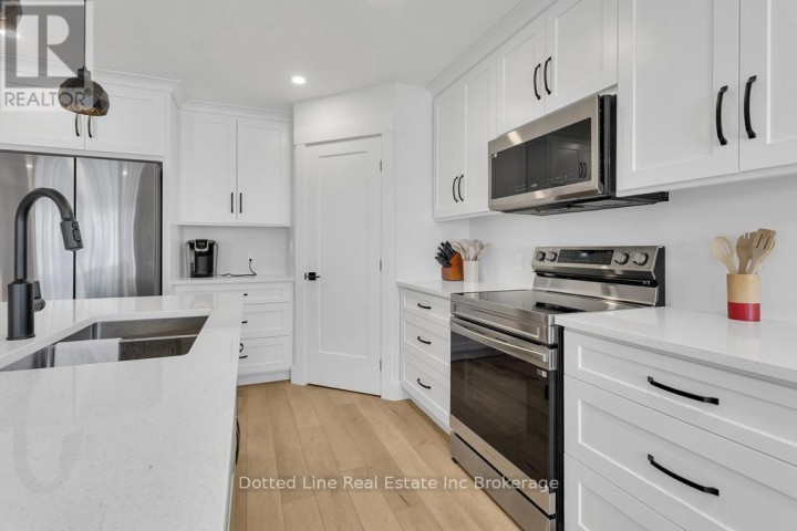 Photo 6 at 16 Walnut Drive, Tillsonburg Photo 6 at 16 Walnut Drive, Tillsonburg