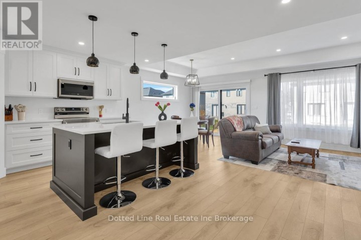 Photo 8 at 16 Walnut Drive, Tillsonburg Photo 8 at 16 Walnut Drive, Tillsonburg