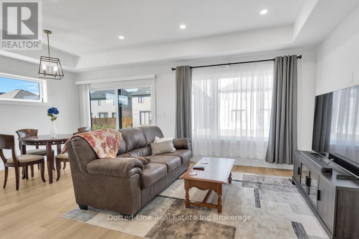 Photo 9 at 16 Walnut Drive, Tillsonburg Photo 9 at 16 Walnut Drive, Tillsonburg