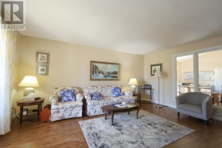 Photo 11 at 20 Edwin Crescent, Tillsonburg Photo 11 at 20 Edwin Crescent, Tillsonburg