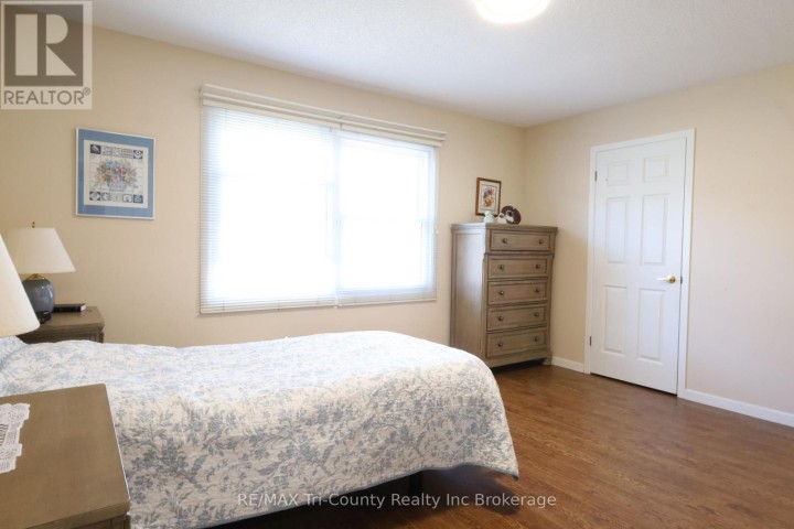 Photo 12 at 20 Edwin Crescent, Tillsonburg Photo 12 at 20 Edwin Crescent, Tillsonburg