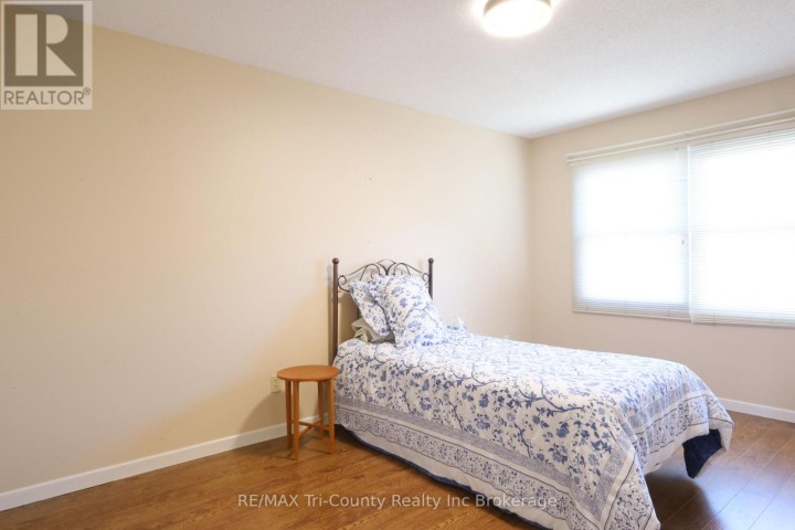 Photo 15 at 20 Edwin Crescent, Tillsonburg Photo 15 at 20 Edwin Crescent, Tillsonburg