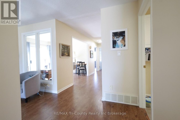 Photo 22 at 20 Edwin Crescent, Tillsonburg Photo 22 at 20 Edwin Crescent, Tillsonburg