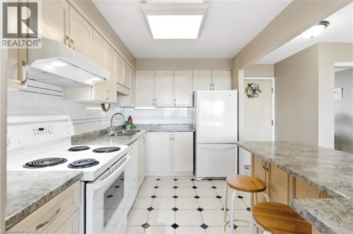 Photo 11 at 9 BONHEUR Court 807, Brantford Photo 11 at 9 BONHEUR Court 807, Brantford