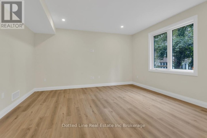 Photo 8 at 9 Delevan Crescent, Tillsonburg Photo 8 at 9 Delevan Crescent, Tillsonburg