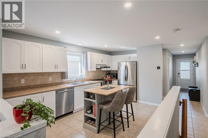 Photo 6 at 60 Savannah Ridge Drive, Innerkip, Woodstock Photo 6 at 60 Savannah Ridge Drive, Innerkip, Woodstock