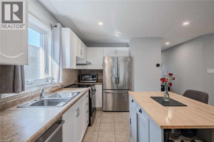 Photo 7 at 60 Savannah Ridge Drive, Innerkip, Woodstock Photo 7 at 60 Savannah Ridge Drive, Innerkip, Woodstock