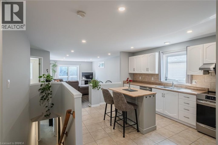 Photo 9 at 60 Savannah Ridge Drive, Innerkip, Woodstock Photo 9 at 60 Savannah Ridge Drive, Innerkip, Woodstock