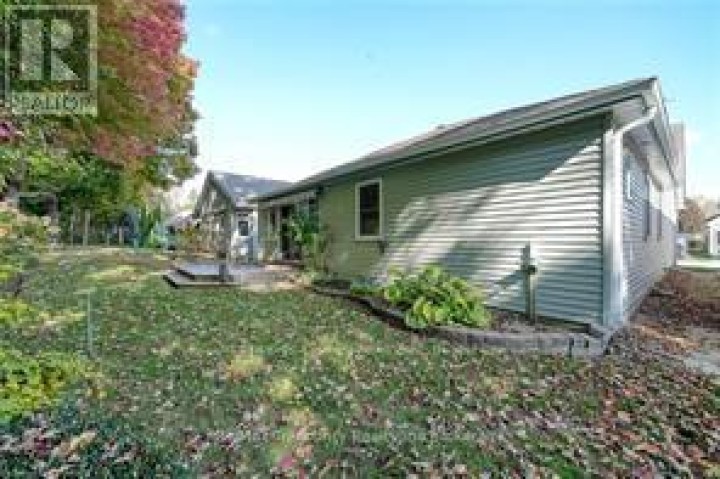 Photo 4 at 18 Wilkins Crescent, Tillsonburg Photo 4 at 18 Wilkins Crescent, Tillsonburg