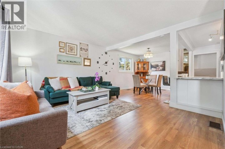 Photo 3 at 158 Barnicke Drive, Cambridge Photo 3 at 158 Barnicke Drive, Cambridge