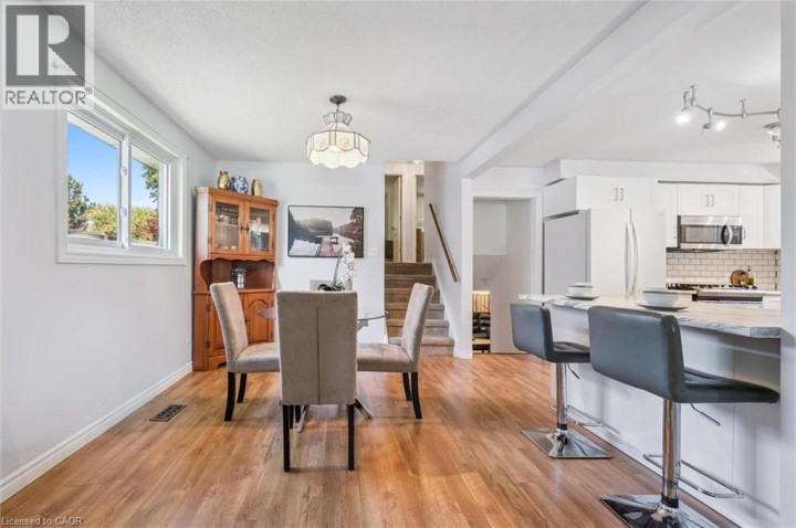 Photo 6 at 158 Barnicke Drive, Cambridge Photo 6 at 158 Barnicke Drive, Cambridge