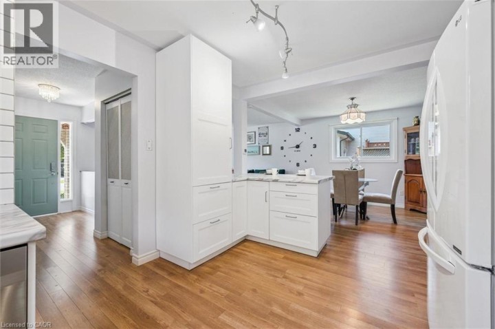 Photo 9 at 158 Barnicke Drive, Cambridge Photo 9 at 158 Barnicke Drive, Cambridge