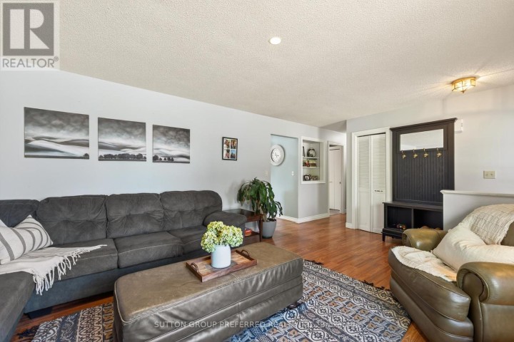 Photo 6 at 17 Clear Valley Drive, Tillsonburg Photo 6 at 17 Clear Valley Drive, Tillsonburg