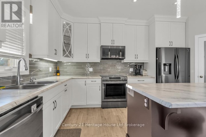 Photo 4 at 261 Wilson Avenue, Tillsonburg Photo 4 at 261 Wilson Avenue, Tillsonburg