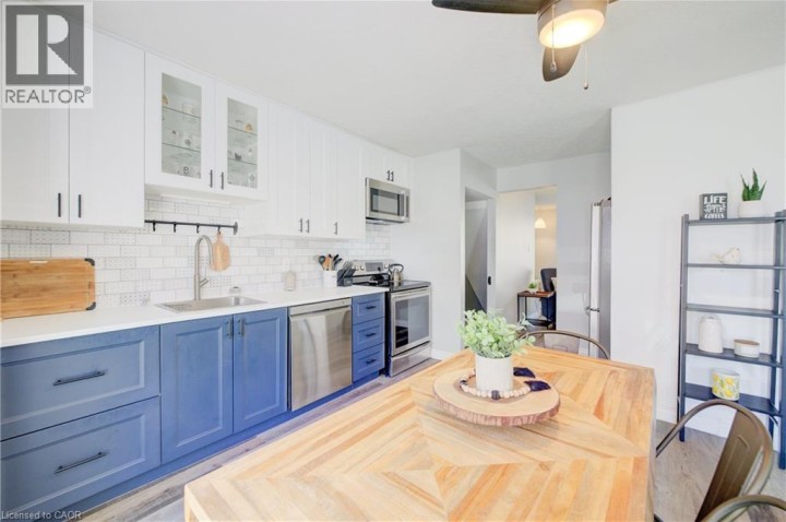 Photo 11 at 879 PARKINSON Road 28, Woodstock Photo 11 at 879 PARKINSON Road 28, Woodstock