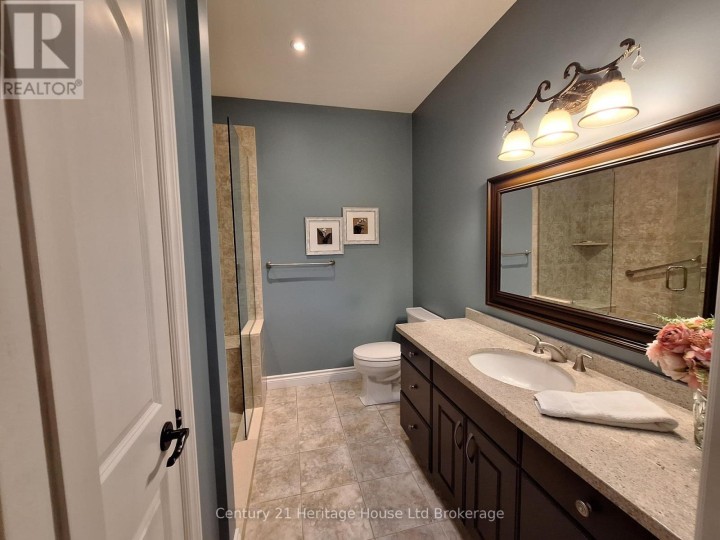 Photo 11 at 101 - 5 Woodhaven Drive, Tillsonburg Photo 11 at 101 - 5 Woodhaven Drive, Tillsonburg