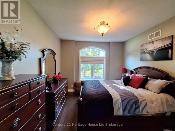 Photo 14 at 101 - 5 Woodhaven Drive, Tillsonburg Photo 14 at 101 - 5 Woodhaven Drive, Tillsonburg