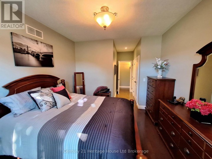 Photo 15 at 101 - 5 Woodhaven Drive, Tillsonburg Photo 15 at 101 - 5 Woodhaven Drive, Tillsonburg