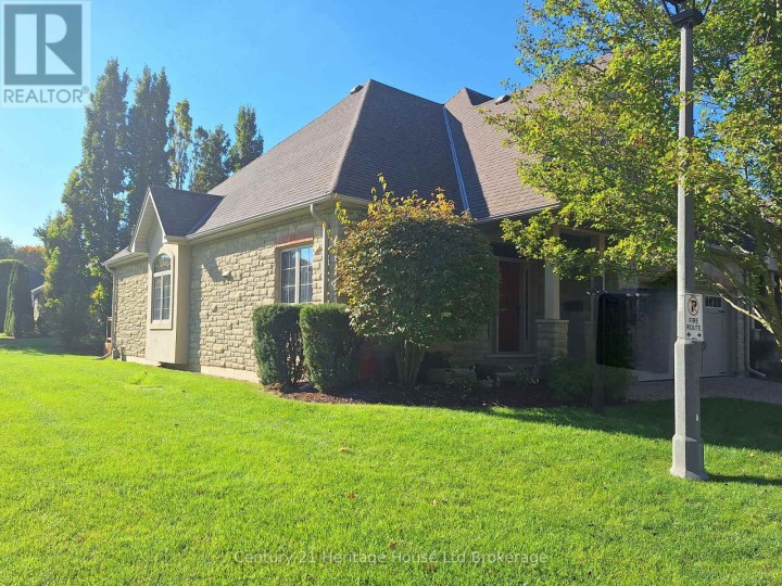 Photo 2 at 101 - 5 Woodhaven Drive, Tillsonburg Photo 2 at 101 - 5 Woodhaven Drive, Tillsonburg