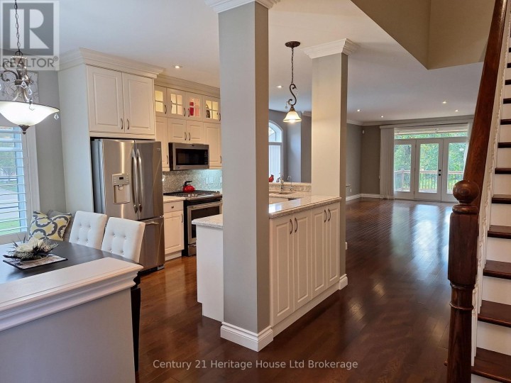 Photo 4 at 101 - 5 Woodhaven Drive, Tillsonburg Photo 4 at 101 - 5 Woodhaven Drive, Tillsonburg