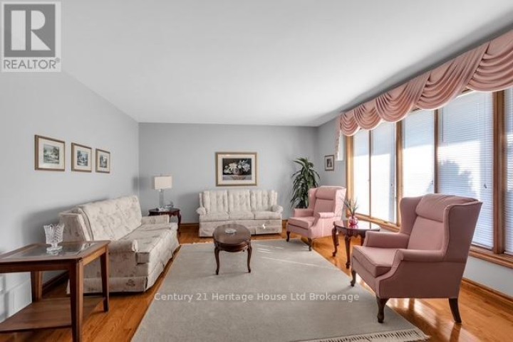 Photo 8 at 5 Thomas Avenue, Tillsonburg Photo 8 at 5 Thomas Avenue, Tillsonburg