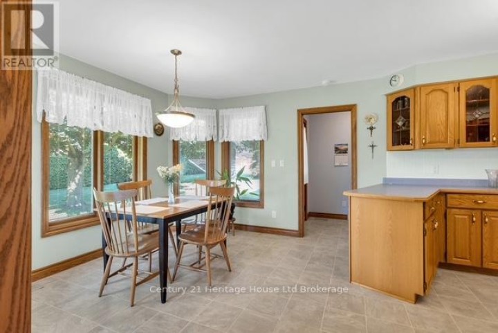 Photo 9 at 5 Thomas Avenue, Tillsonburg Photo 9 at 5 Thomas Avenue, Tillsonburg