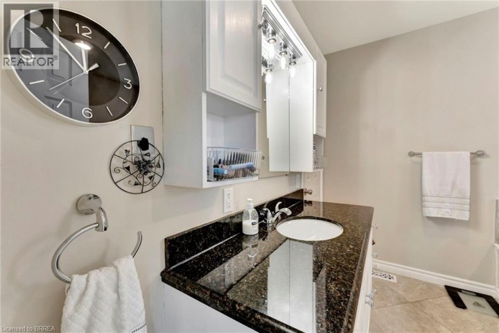 Photo 12 at 48 Willow Drive, Brantford Photo 12 at 48 Willow Drive, Brantford