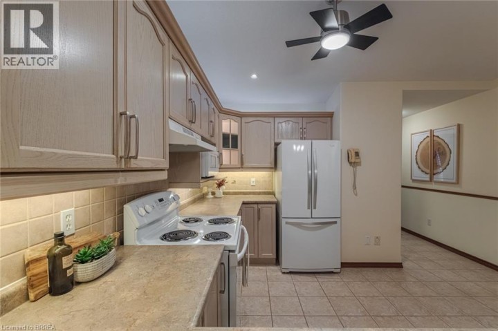 Photo 11 at 19 HANLON Place 36, Innerkip, Woodstock Photo 11 at 19 HANLON Place 36, Innerkip, Woodstock