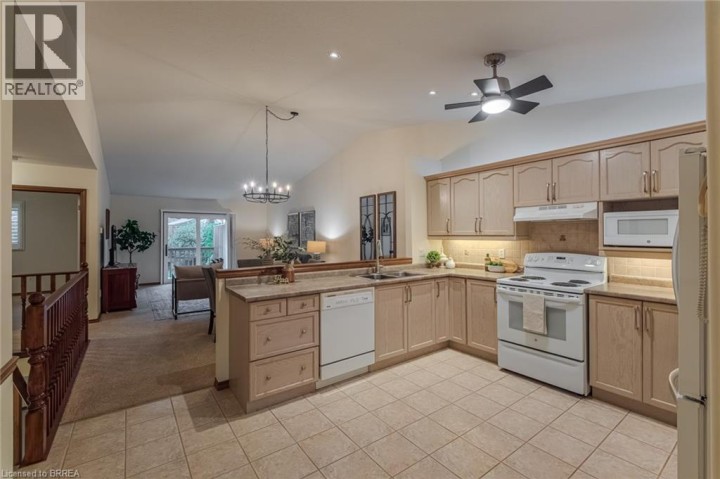 Photo 8 at 19 HANLON Place 36, Innerkip, Woodstock Photo 8 at 19 HANLON Place 36, Innerkip, Woodstock