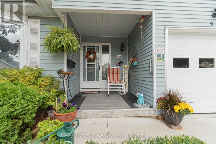 Photo 3 at 53 Hawkins Crescent, Tillsonburg Photo 3 at 53 Hawkins Crescent, Tillsonburg