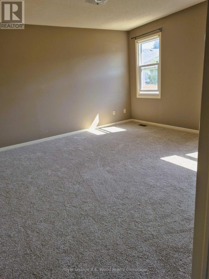 Photo 10 at 58 Hawkins Crescent, Tillsonburg Photo 10 at 58 Hawkins Crescent, Tillsonburg