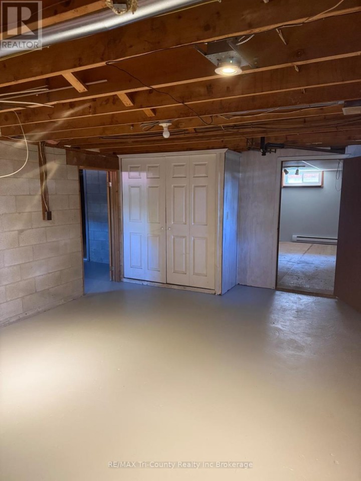 Photo 10 at 20 Fairfield Crescent, Tillsonburg Photo 10 at 20 Fairfield Crescent, Tillsonburg