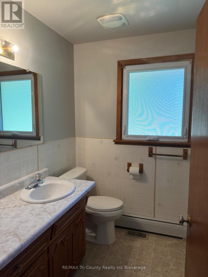 Photo 6 at 20 Fairfield Crescent, Tillsonburg Photo 6 at 20 Fairfield Crescent, Tillsonburg