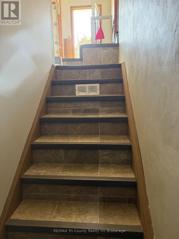 Photo 8 at 20 Fairfield Crescent, Tillsonburg Photo 8 at 20 Fairfield Crescent, Tillsonburg