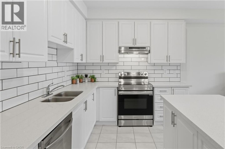 Photo 4 at 10 Beretta Street, Tillsonburg Photo 4 at 10 Beretta Street, Tillsonburg