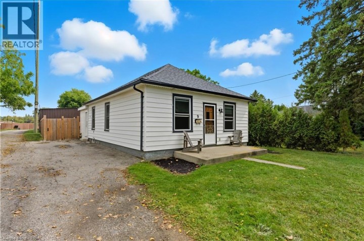 Photo 2 at 9 Curtis Avenue S, Innerkip, Woodstock Photo 2 at 9 Curtis Avenue S, Innerkip, Woodstock